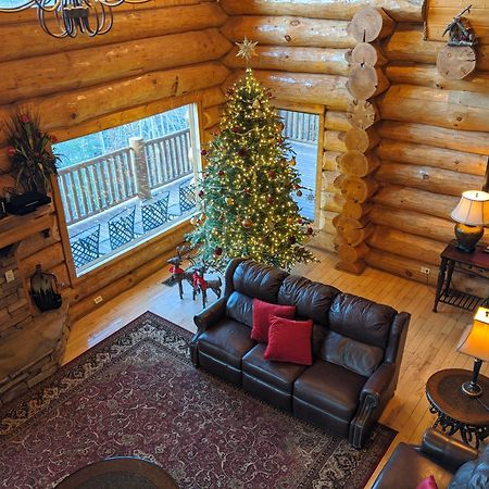 Big Bear Ridge Lodge - Breathtaking Mountain Views And Private Forest Scenes In Amazing Large Log Cabin Gatlinburg Exterior photo