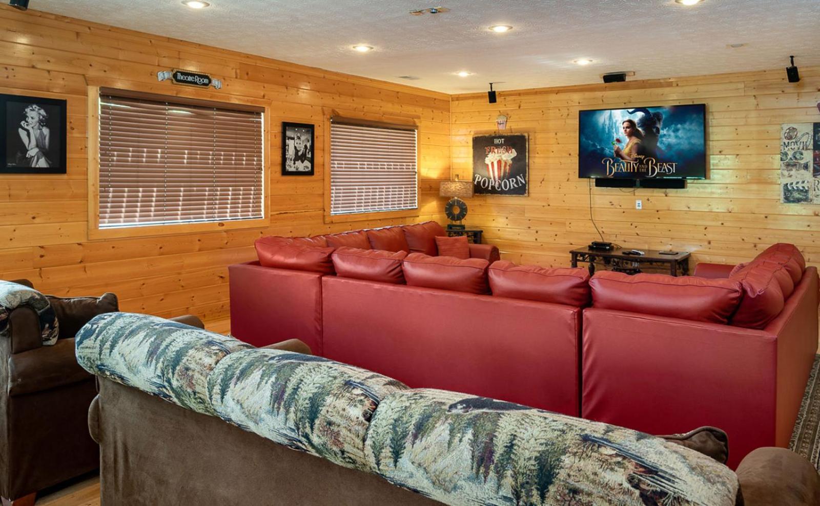 Big Bear Ridge Lodge - Breathtaking Mountain Views And Private Forest Scenes In Amazing Large Log Cabin Gatlinburg Exterior photo