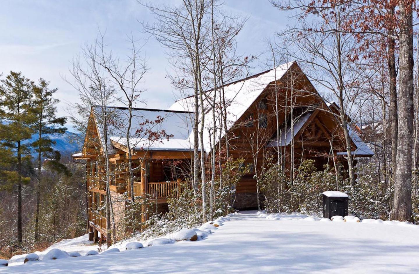 Big Bear Ridge Lodge - Breathtaking Mountain Views And Private Forest Scenes In Amazing Large Log Cabin Gatlinburg Exterior photo