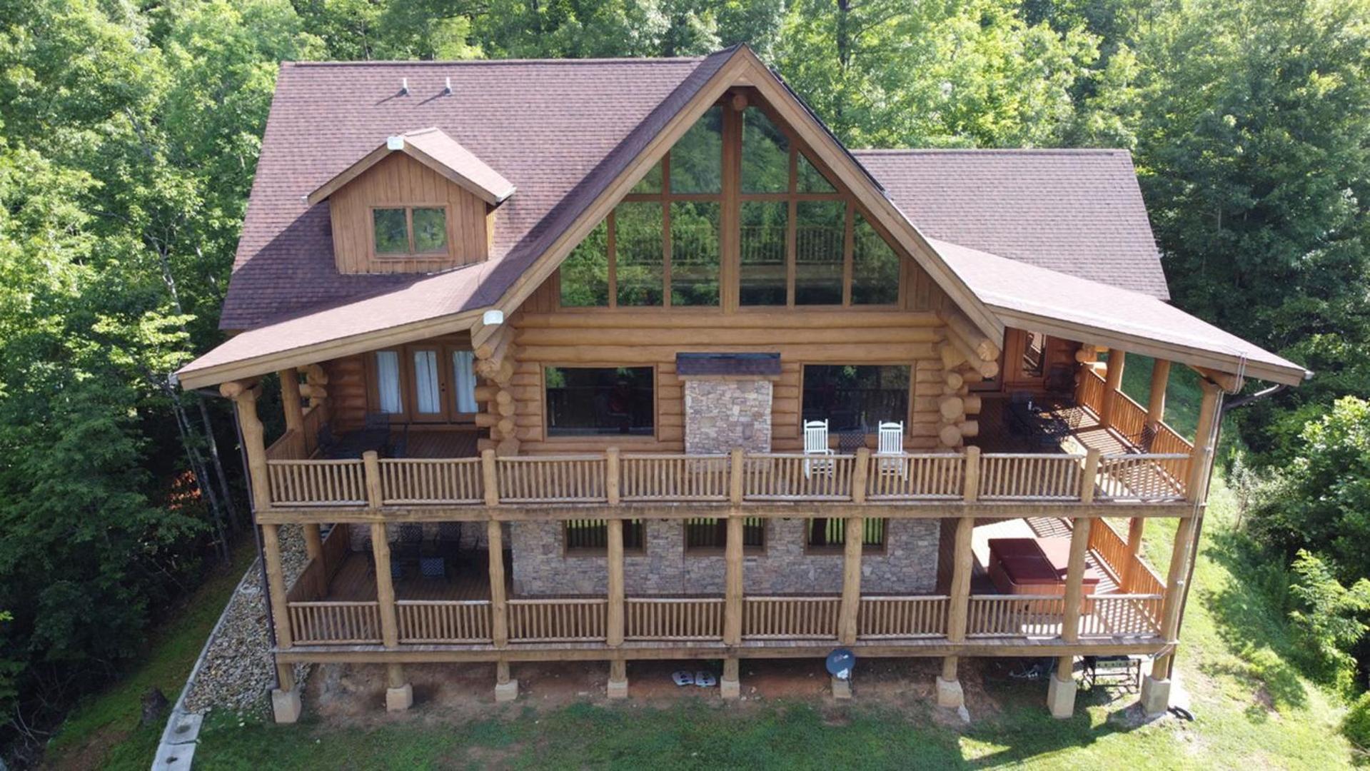 Big Bear Ridge Lodge - Breathtaking Mountain Views And Private Forest Scenes In Amazing Large Log Cabin Gatlinburg Exterior photo