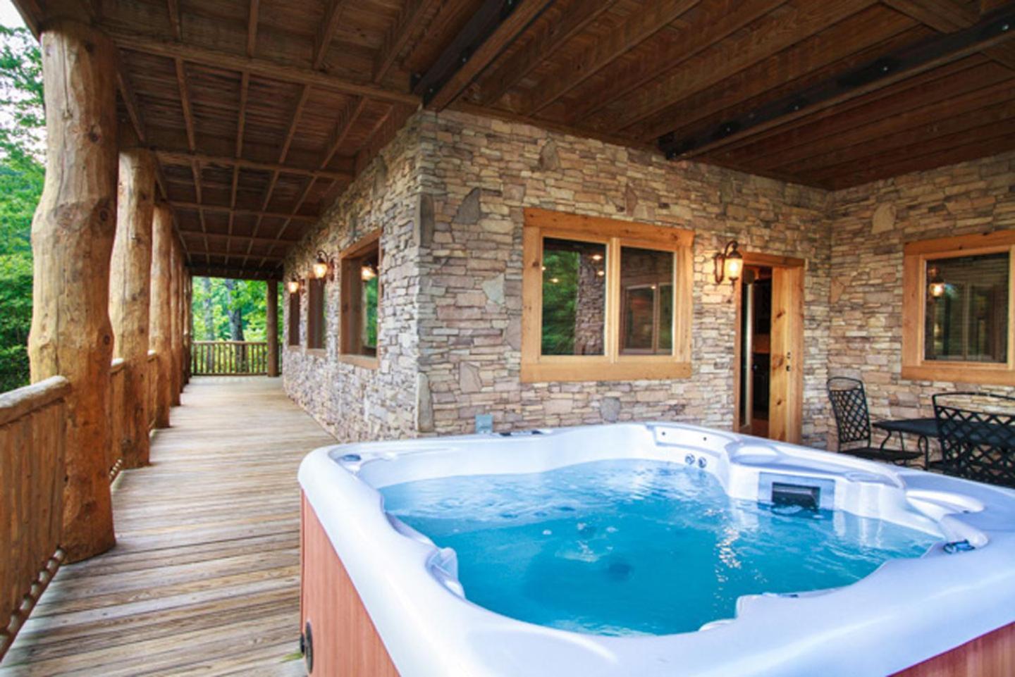 Big Bear Ridge Lodge - Breathtaking Mountain Views And Private Forest Scenes In Amazing Large Log Cabin Gatlinburg Exterior photo