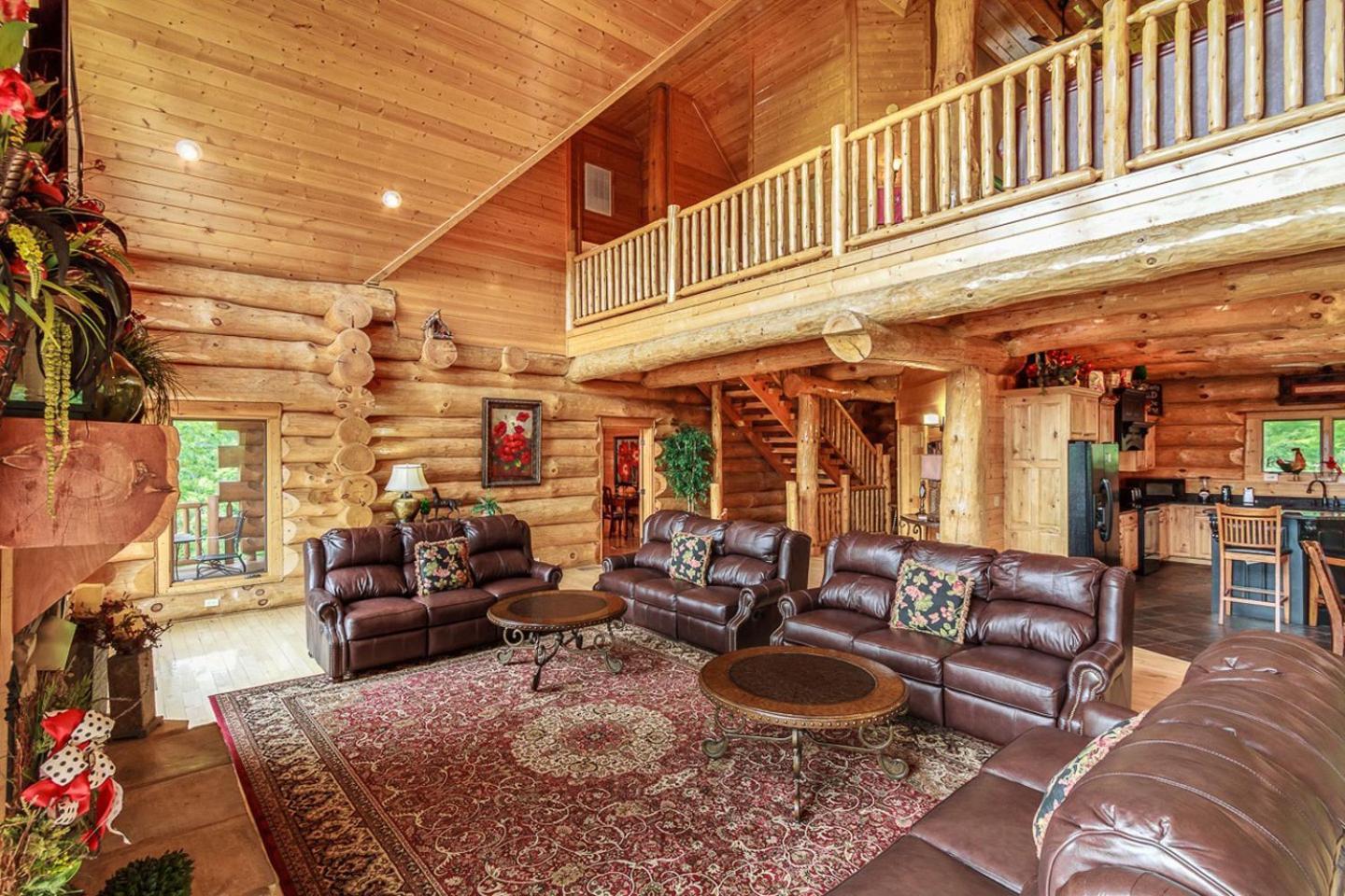 Big Bear Ridge Lodge - Breathtaking Mountain Views And Private Forest Scenes In Amazing Large Log Cabin Gatlinburg Exterior photo
