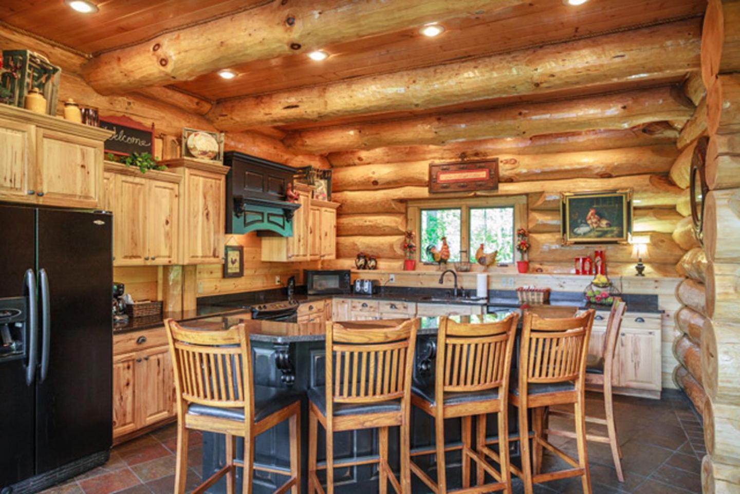 Big Bear Ridge Lodge - Breathtaking Mountain Views And Private Forest Scenes In Amazing Large Log Cabin Gatlinburg Exterior photo