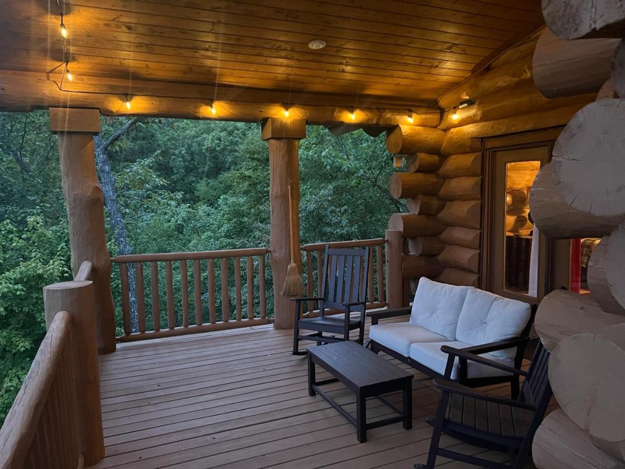 Big Bear Ridge Lodge - Breathtaking Mountain Views And Private Forest Scenes In Amazing Large Log Cabin Gatlinburg Exterior photo